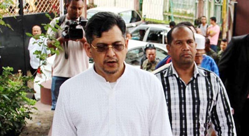 সালাহউদ্দিনের দেশে ফেরা আটকে গেল
