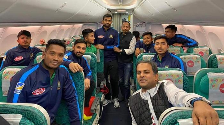 দেশে ফিরেছে বাংলাদেশ দল