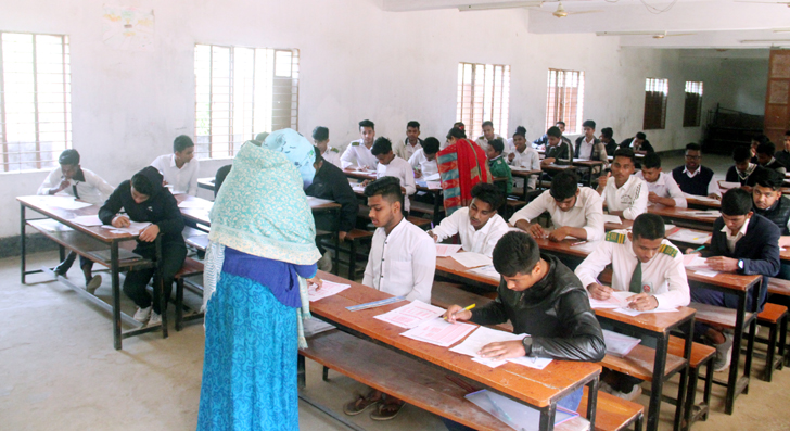 এসএসসি ও সমমানের পরীক্ষা শুরু