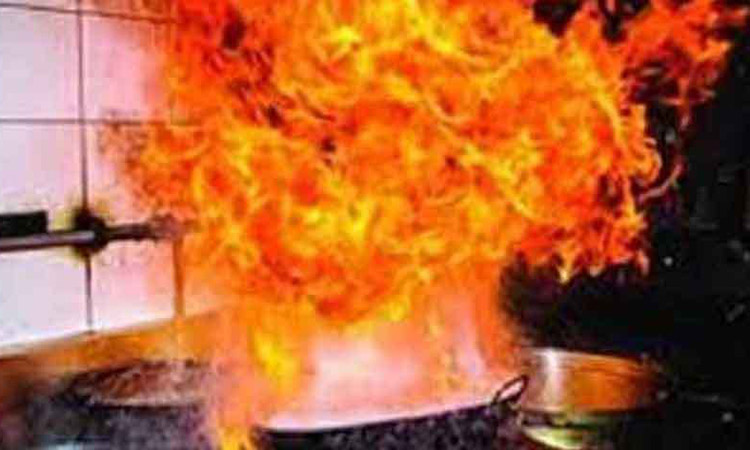 নারায়নগঞ্জে গ্যাসলাইন বিস্ফোরণ, একই পরিবারের দগ্ধ ৮