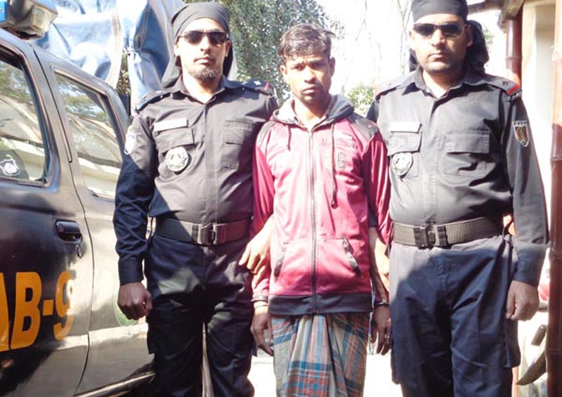 ৫৬০ পিস ইয়াবাসহ আটক ১