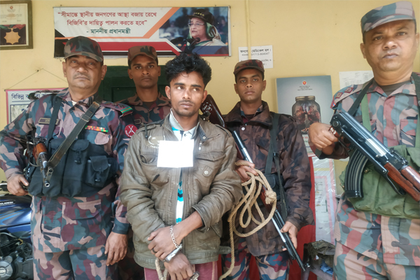 মাধবপুরে ইয়াবাসহ অটোরিকশা চালক আটক