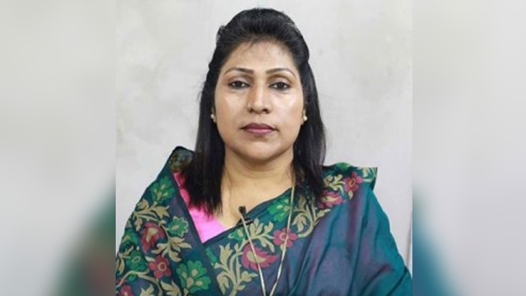 হেরে গেলেন ডেইজি সারোয়ার