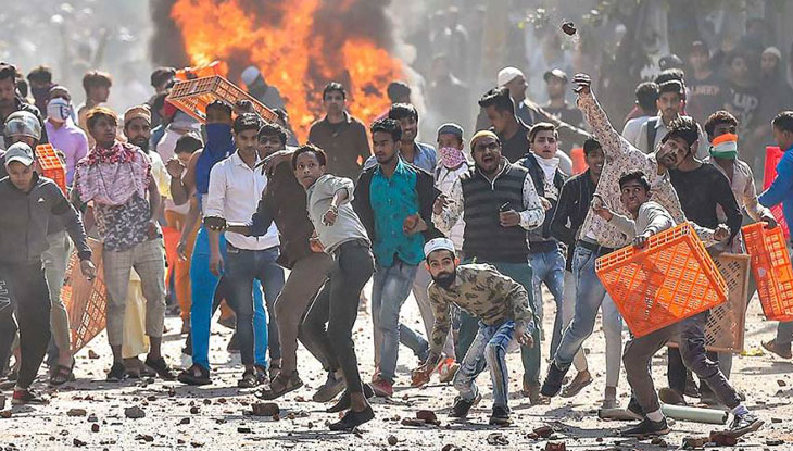 রণক্ষেত্র দিল্লি, সহিংসতায় নিহত বেড়ে ৩৮