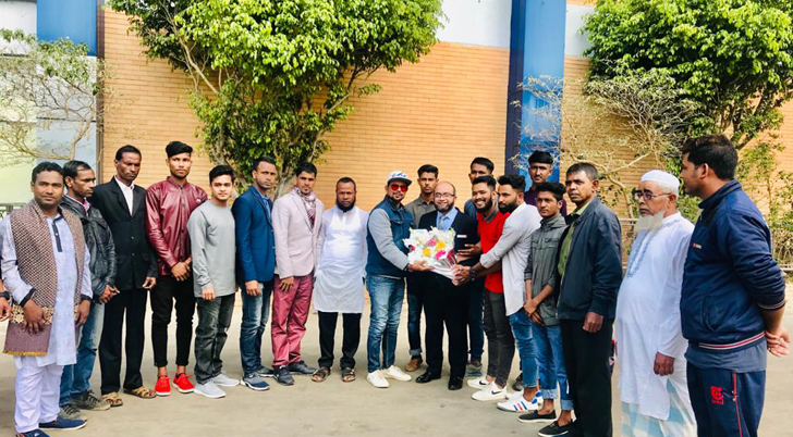 যুক্তরাজ্য আ.লীগ নেতা আব্দুল জলিলকে বিমানবন্দরে অভ্যর্থনা