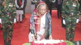বঙ্গবন্ধুর প্রতিকৃতিতে প্রধানমন্ত্রীর শ্রদ্ধা