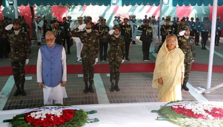 বঙ্গবন্ধুর সমাধিতে রাষ্ট্রপতি-প্রধানমন্ত্রীর শ্রদ্ধা