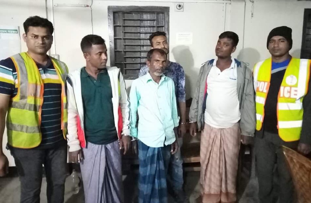 ছাতকে চার জুয়াড়ি আটক