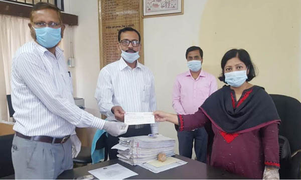 প্রধানমন্ত্রীর ত্রাণ তহবিলে সিকৃবি’র অনুদান