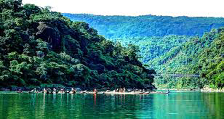 করোনায় পর্যটন খাতে ধস