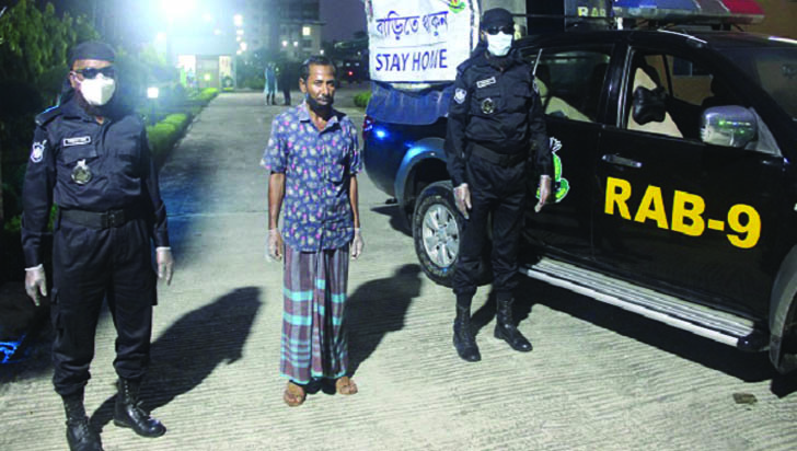 ছাতকে ভারতীয় বিড়ি-সিগারেটসহ গ্রেফতার ১