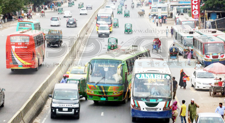 দুই মাস পর সড়কে গণপরিবহন