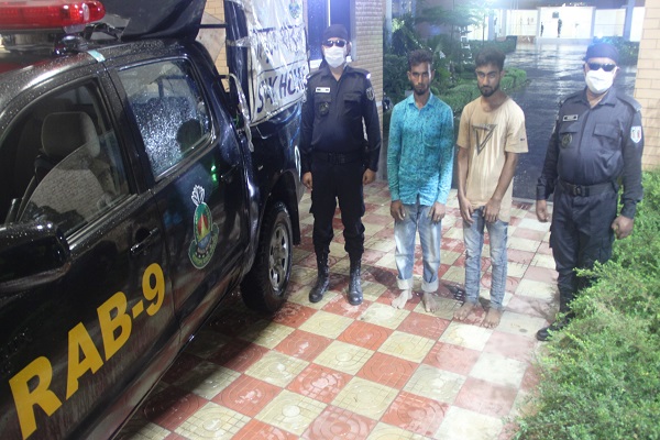 জৈন্তাপুরে ৯৫০ পিস ইয়াবাসহ গ্রেফতার ২