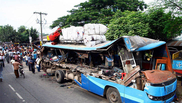 জুনে সারাদেশে সড়ক দুর্ঘটনায় ৩৬১ জনের মৃত্যু