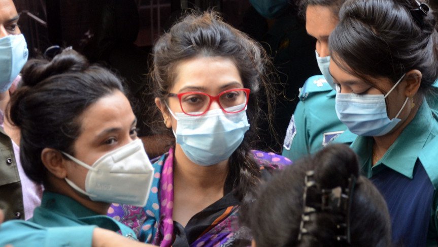 ডা. সাবরিনা মিডিয়া ট্রায়ালের শিকার