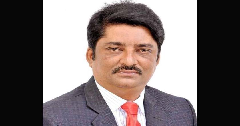 জীবনের ভরদুপুরে চলে গেলেন অধ্যাপক বাবর