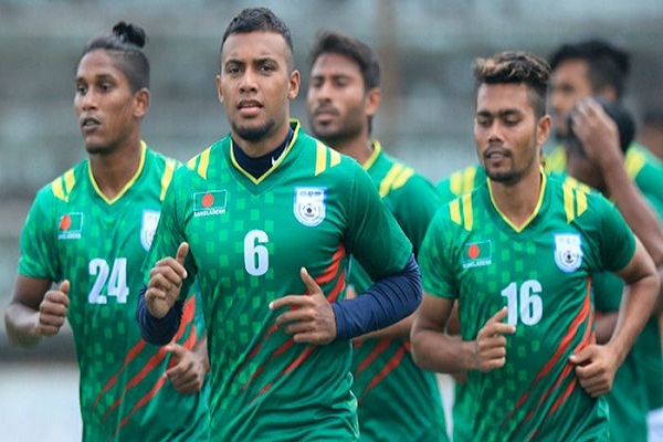 কবে মাঠে ফিরবে ফুটবল!