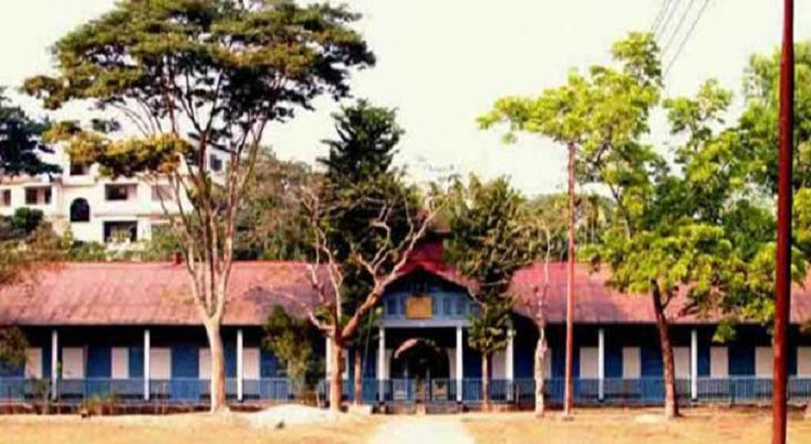 এমসি কলেজের ছাত্রাবাস পরিদর্শনে তদন্ত কমিটি