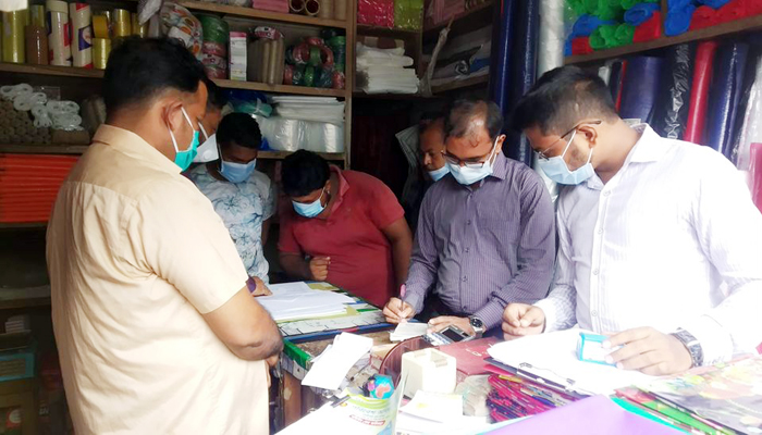 শ্রীমঙ্গলে পলিথিন বিক্রির দায়ে জরিমানা