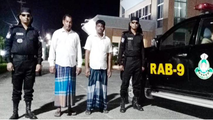 সোবহানীঘাট থেকে ইয়াবাসহ গ্রেফতার ২