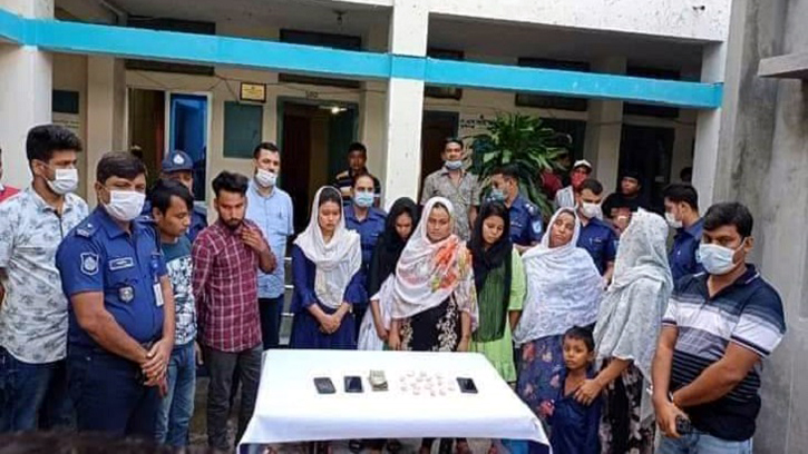 মুন্সিগঞ্জে ৭ রোহিঙ্গা নারীসহ ৮ জন গ্রেপ্তার