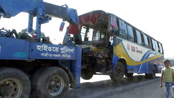 টাঙ্গাইলে বাস-ট্রাক মুখোমুখি সংঘর্ষে নিহত ২
