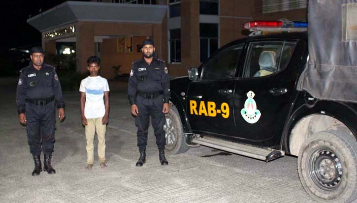 কোম্পানীগঞ্জে বিদেশি মদসহ যুবক গ্রেপ্তার