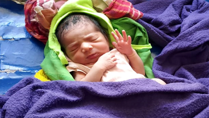 জগন্নাথপুরে হাসপাতালে নবজাতককে  রেখে উধাও কিশোরী মা