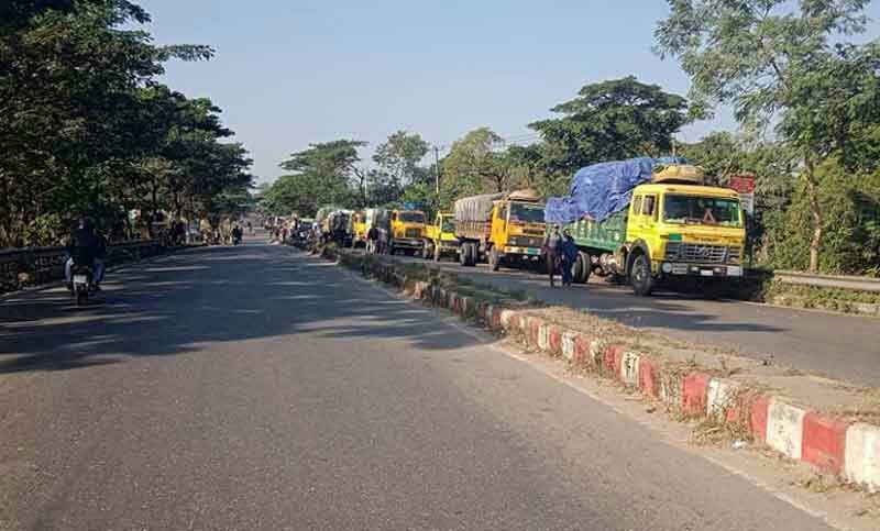 সিলেট জুড়ে চলছে ধর্মঘট, পথে পথে দুর্ভোগ