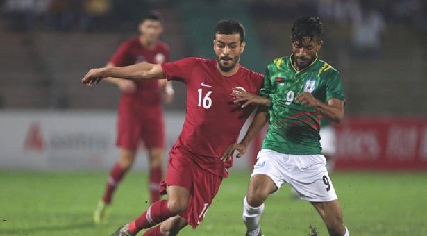 কাতারের কাছে বাংলাদেশের অসহায় আত্মসমর্পন