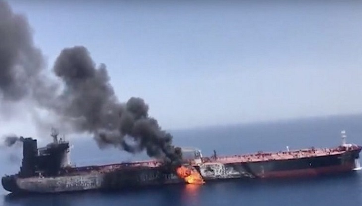 জেদ্দা বন্দরে তেলবাহী ট্যাংকারে ভয়াবহ বিস্ফোরণ