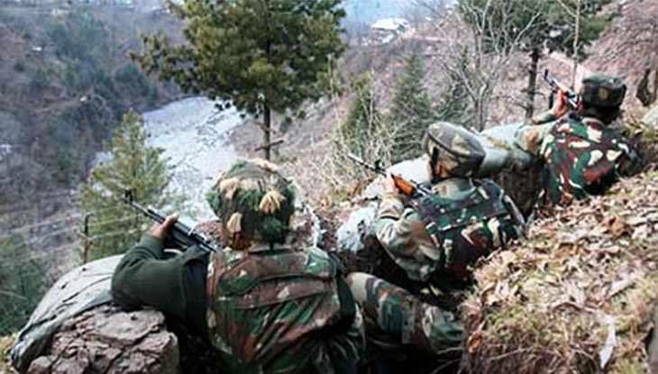 কাশ্মীর সীমান্তে গোলাগুলিতে ৫ পাক সেনা নিহত