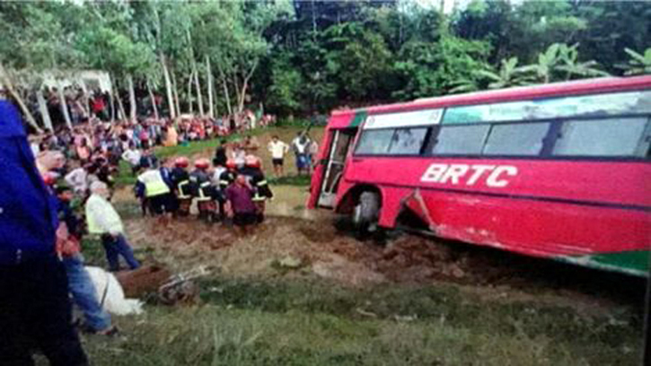 নবীগঞ্জে বাস-অটোরিকশার মুখোমুখি সংঘর্ষে নিহত ৩