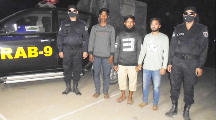 দক্ষিণ সুরমা থেকে ৫৬০০ পিস ইয়াবাসহ গ্রেপ্তার ৩