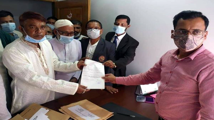 পৌর নির্বাচন: শায়েস্তাগঞ্জে প্রার্থীদের মনোনয়নপত্র জমা