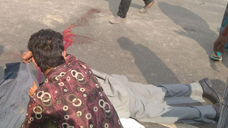 যাত্রাবাড়িতে সড়ক দুর্ঘটনায় পথচারীর মর্মান্তিক মৃত্যু