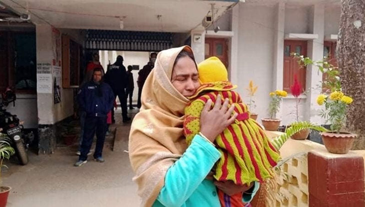 কিস্তি দিতে না পারায় মাসহ কারাগারে কোলের শিশু