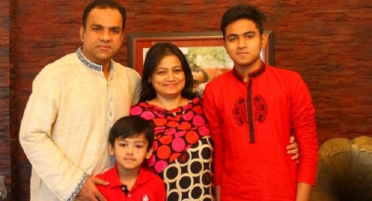৫৪ পেরিয়ে মিশা সওদাগর