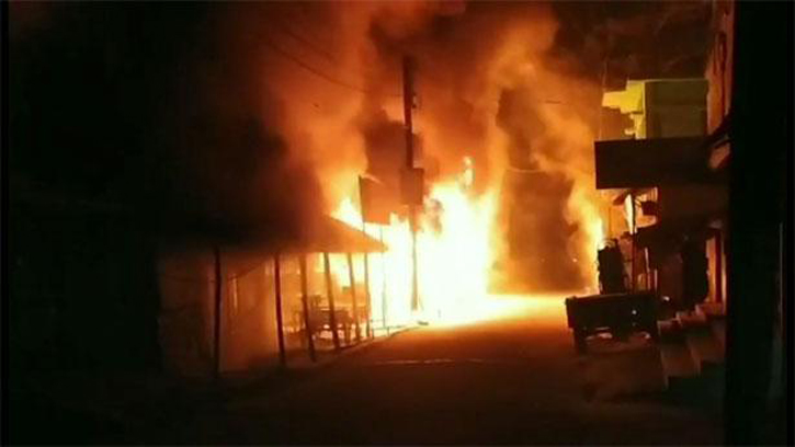 পটুয়াখালীর হেতালিয়া বাজারে পুড়ল ১৫টি ব্যবসা প্রতিষ্ঠান