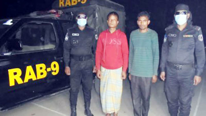 শ্রীমঙ্গলে সাড়ে ১০ কেজি গাঁজাসহ আটক ২