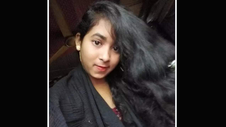 ফেসবুকে স্কুলছাত্রীর ‘আপত্তিকর’ ছবি, বিষপানে মৃত্যু