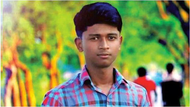 বাহুবলে পুলিশের ধাওয়ায় অটোরিকশা উল্টে চালক নিহত
