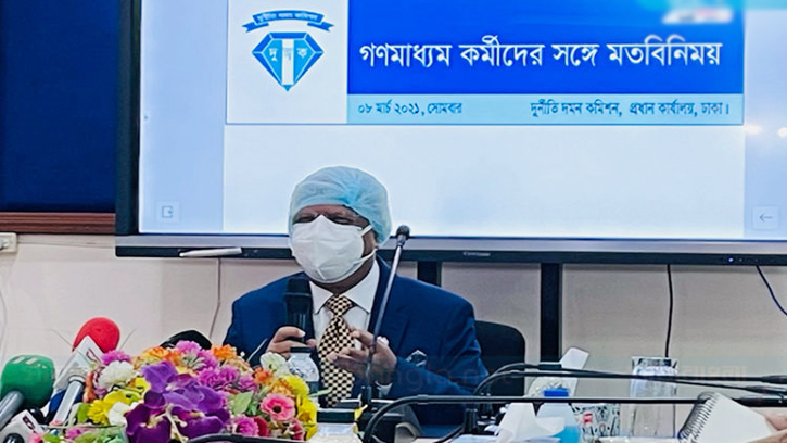 জনগণের আস্থার প্রতিদান দিতে পারিনি- বিদায়ী দুদক চেয়ারম্যান