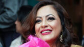 ভক্তদের মন্তব্য উপভোগ করেন শ্রীলেখা