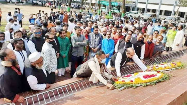 সিলেটে বঙ্গবন্ধুর প্রতিকৃতিতে ফুলেল শ্রদ্ধা