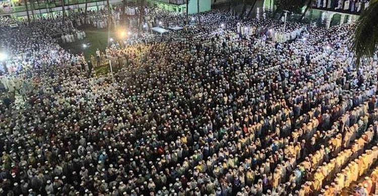 আল্লামা জুনায়েদ বাবুনগরীর জানাজা সম্পন্ন