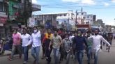 নোয়াখালীতে ১৪৪ ধারা ভঙ্গ করে মিছিলঃ পুলিশের লাঠিচার্জ, এলাকায় থমথমে পরিস্থিতি