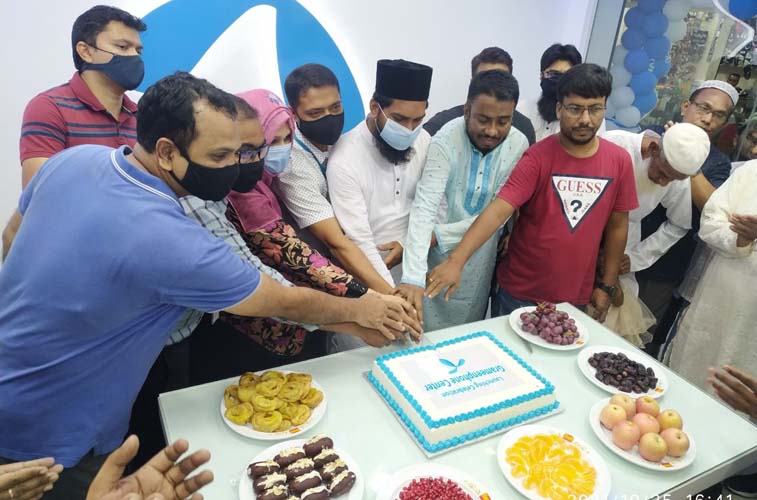 চট্টগ্রাম নগরীর বায়েজিদে গ্রামীণফোন সেন্টার উদ্বোধন