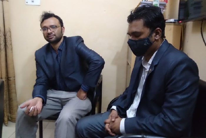 সিলেটে দুই নির্বাচনী কর্মকর্তা আটক