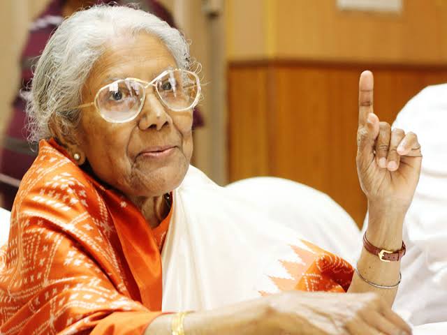 চলে গেলেন সন্ধ্যা মুখোপাধ্যায়
